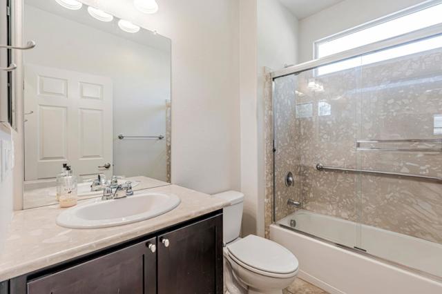 2491 Redbud Way, Manteca CA: https://media.crmls.org/mediaz/f142123b-e79e-4a49-bbbd-56a17e141fc8.jpg