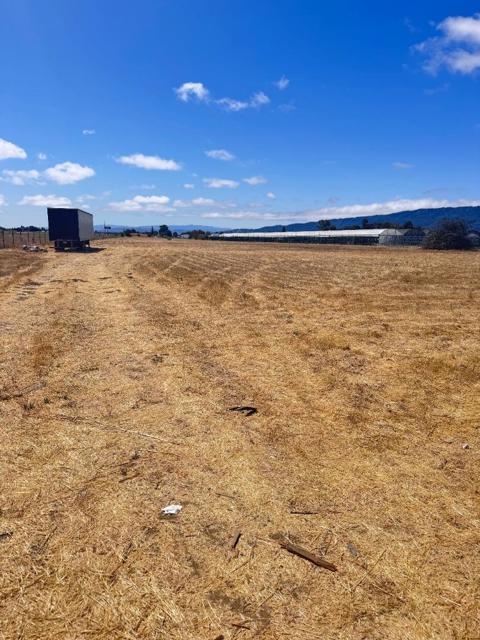 0 APN 835-07-018 and APN 835-07-019 Avenue, Gilroy CA: https://media.crmls.org/mediaz/f14323f1-ba08-4769-9c76-a548c539b315.jpg