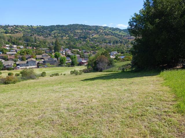 993 Woodview Place, San Jose CA: https://media.crmls.org/mediaz/f1437eeb-329e-4a9d-a29a-0447dbbd6eb9.jpg