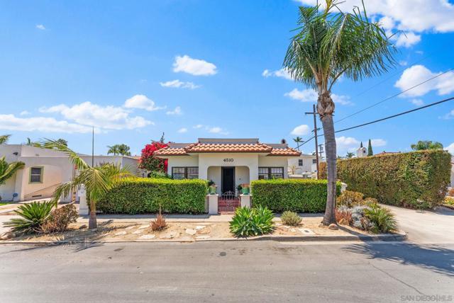 4510 Marlborough Dr, San Diego CA: https://media.crmls.org/mediaz/f144655b-53b8-48c8-94e9-ad3e35590bb7.jpg