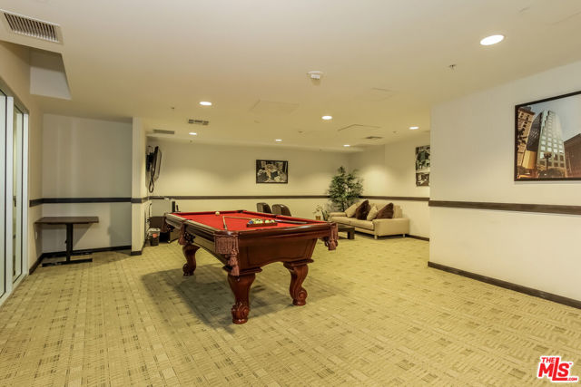 655 S Hope Street, Los Angeles CA: https://media.crmls.org/mediaz/f145ce50-68df-4292-b8b0-7388aeae6c93.jpg