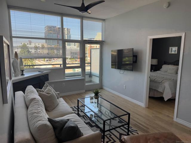 475 Redwood, San Diego CA: https://media.crmls.org/mediaz/f1462178-a086-43bb-814f-9268b8323f9f.jpg