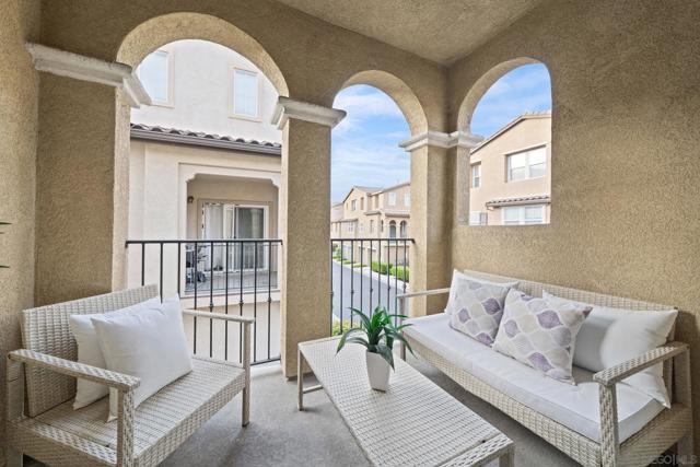 784 Portside Pl, San Diego CA: https://media.crmls.org/mediaz/f14645a6-4241-42b1-9eea-dde2c5ab7bc8.jpg