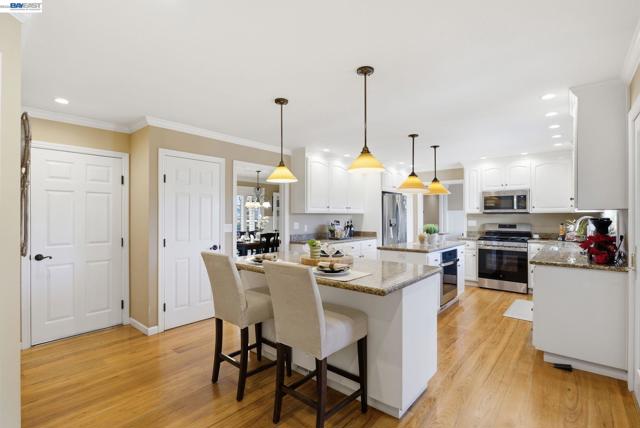 Image 15 of 54 For 2680 Marina Ave.