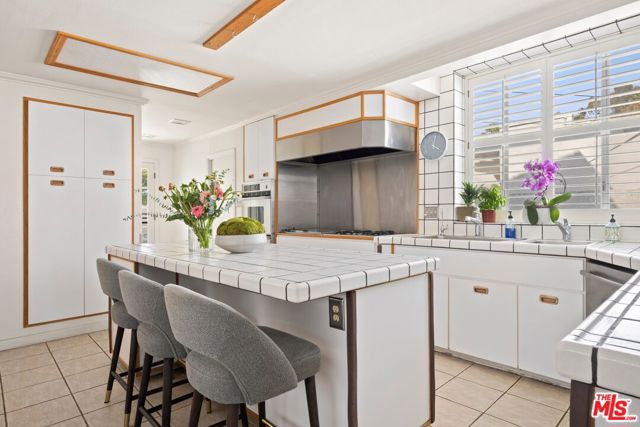 3067 Motor Avenue, Los Angeles CA: https://media.crmls.org/mediaz/f1472329-fe71-4674-ab81-8e78c9e48427.jpg