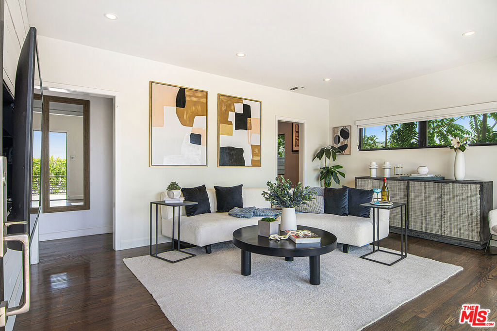 3838 Buena Park DriveStudio City img 17