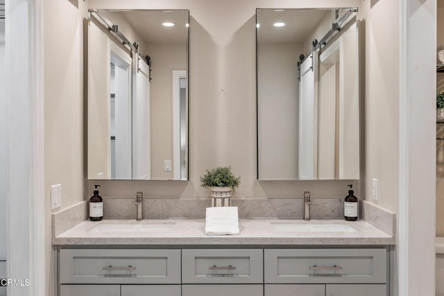7017 Sonora Court, Ventura CA: https://media.crmls.org/mediaz/f1475a5c-1aa8-481b-b25a-8ec1e4929267.jpg