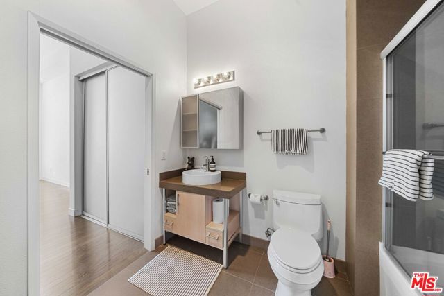 1234 Wilshire Boulevard, Los Angeles CA: https://media.crmls.org/mediaz/f1479536-6391-4fa9-b387-772869d33aea.jpg
