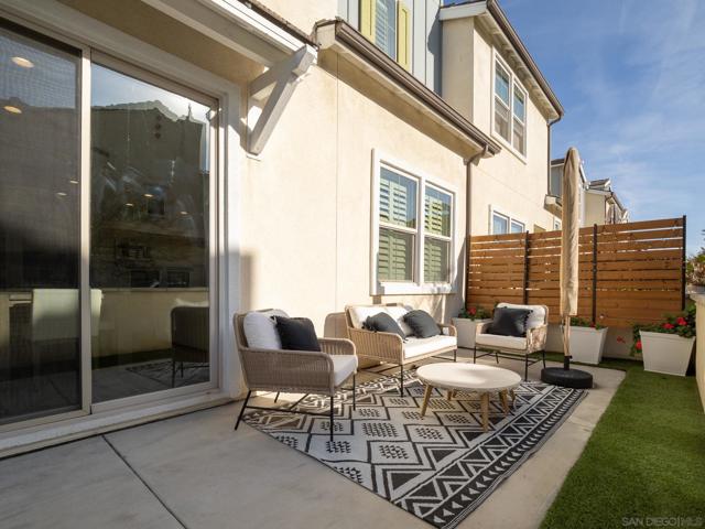 1904 Avenida Senecio, Chula Vista CA: https://media.crmls.org/mediaz/f147c5d1-ab5d-4c01-9b08-4de13e49377c.jpg