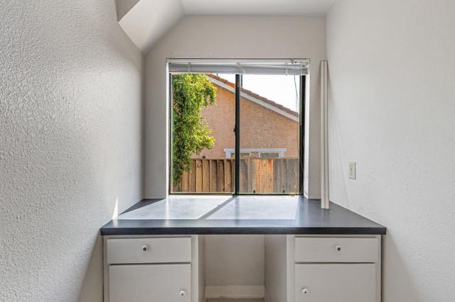 1440 Kring Way, Los Altos CA: https://media.crmls.org/mediaz/f1488252-00a4-47a7-b6fc-67fc1a5bba16.jpg