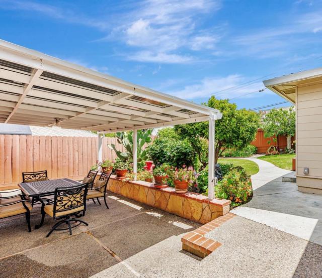 417 36th Avenue, San Mateo CA: https://media.crmls.org/mediaz/f1488925-2ac3-42ae-9aaf-9fe75c305419.jpg