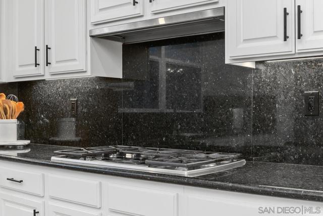 Image 18 of 37 For 1751 Victoria Way