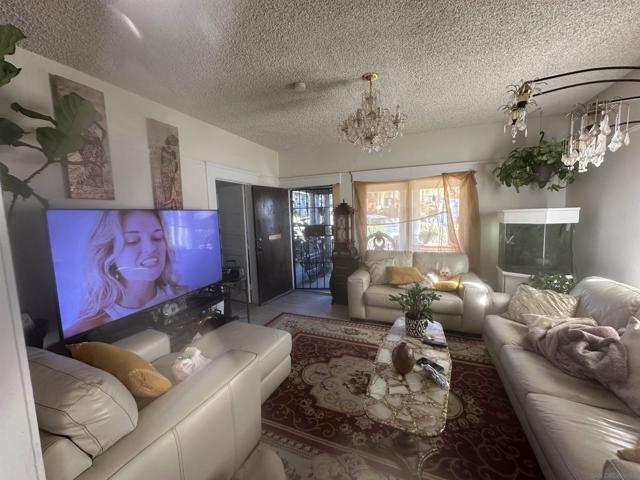 230 20th Street, San Diego, California 92102, 3 Bedrooms Bedrooms, ,2 BathroomsBathrooms,Single Family Residence,For Sale,20th Street,250018123SD