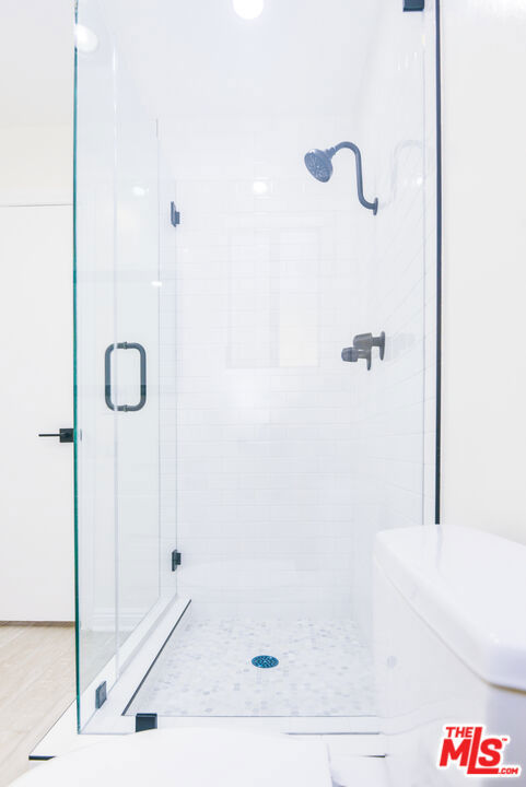 2602 Carnegie Lane, Redondo Beach CA: https://media.crmls.org/mediaz/f14ac139-5ef4-4247-a37d-43e1d95bd8b7.jpg