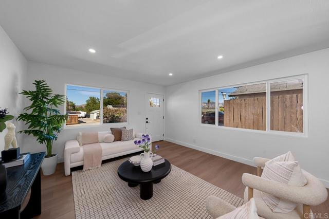 Detail Gallery Image 7 of 37 For 12721 Julian Ave, Lakeside,  CA 92040 - 3 Beds | 2 Baths