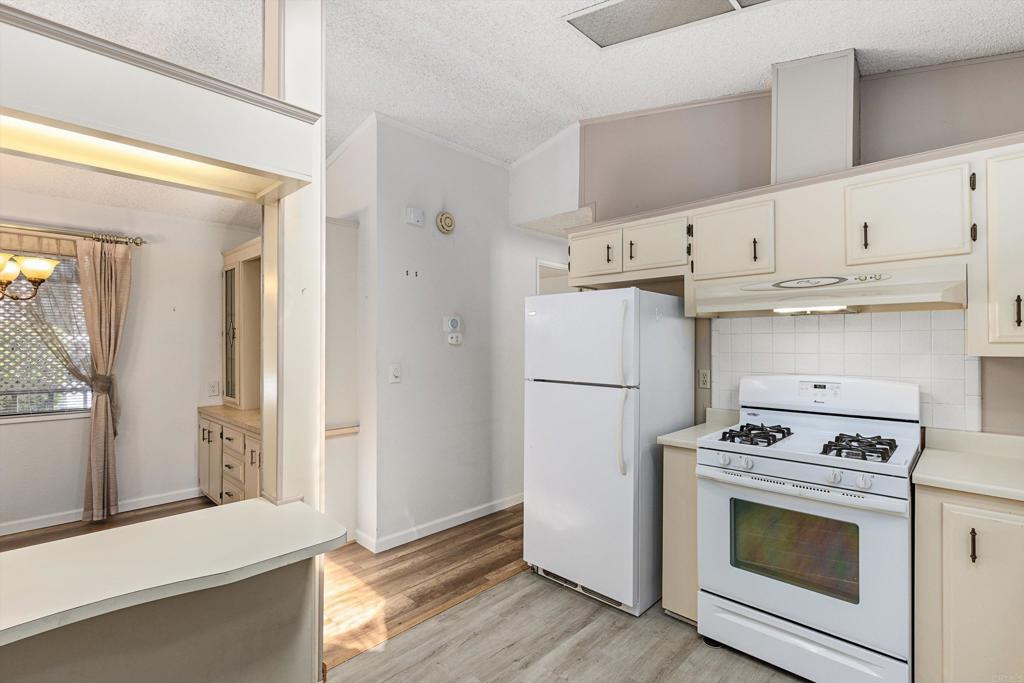 3535 Linda Vista Drive - photo 12