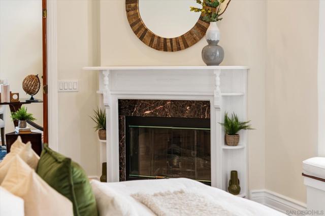 260 H Avenue, Coronado CA: https://media.crmls.org/mediaz/f14d3aa2-c4e4-4f8d-bff4-634f18f224ec.jpg