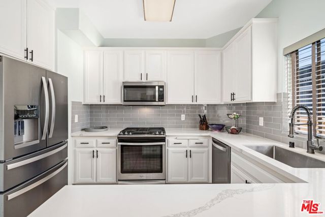 14819 MAGNOLIA Boulevard, 2 photo 4
