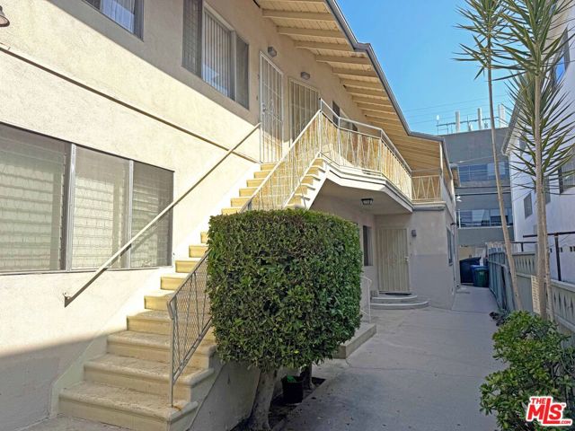 3726 Mentone Avenue photo 2