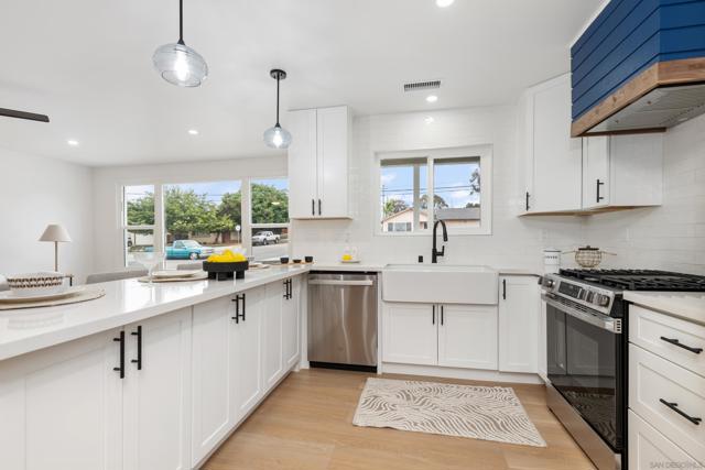 Image 13 of 28 For 3988 Ashford St