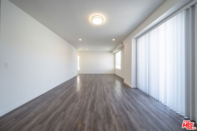 5941 Barton Avenue, Los Angeles CA: https://media.crmls.org/mediaz/f14e6cf0-8bcf-4b4a-8a9d-eeec84244261.jpg