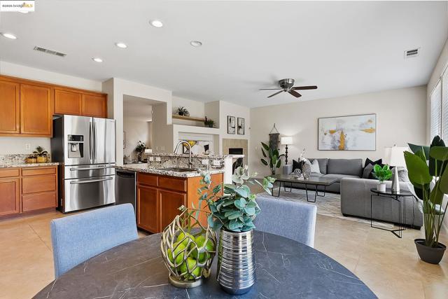 3680 Mallard Ct, Antioch CA: https://media.crmls.org/mediaz/f14e7043-e337-4151-afde-ac83a846245d.jpg