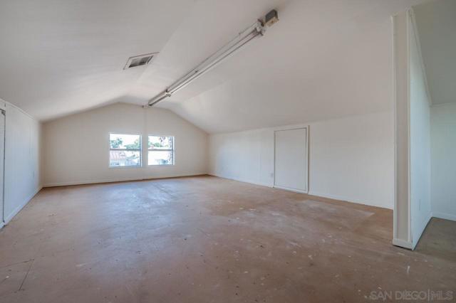 3711 29th St, San Diego CA: https://media.crmls.org/mediaz/f14eb8e7-5e8c-49a4-b29c-f329ff4e560b.jpg