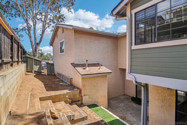 1225 N Broadway, Escondido CA: https://media.crmls.org/mediaz/f14f47bf-6ee6-48b1-a52b-515d1cb0b7da.jpg