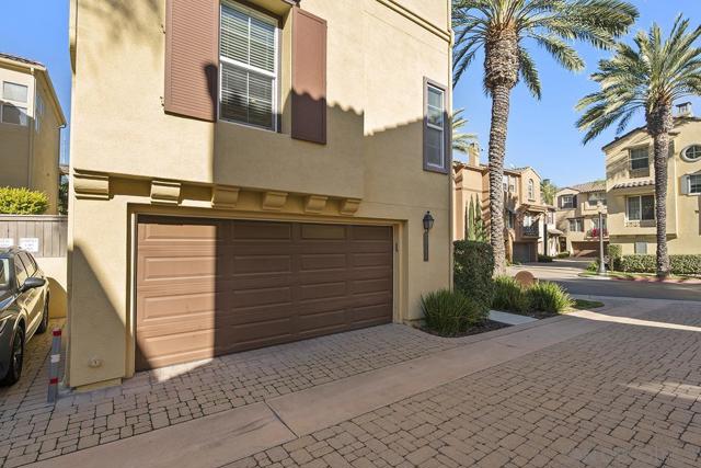 2788 Villas Way, San Diego CA: https://media.crmls.org/mediaz/f150016f-47da-461d-a292-21fb17f64f36.jpg