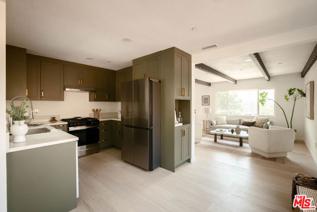 1336 Armadale Avenue, Los Angeles CA: https://media.crmls.org/mediaz/f1500647-4713-4569-9e2f-e943e512eaab.jpg