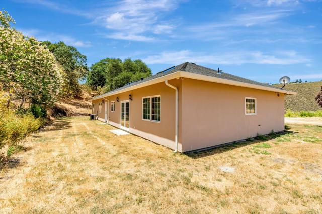 28837 Underwood Road,  CA: https://media.crmls.org/mediaz/f1506298-d9df-4f78-9f45-1caf87f4aba7.jpg
