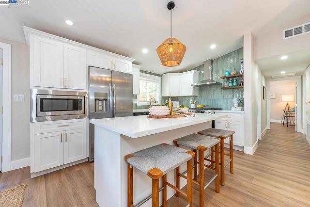 697 Lakewood Dr, Sunnyvale CA: https://media.crmls.org/mediaz/f1512fb6-306d-446f-aedc-9f6fef91a53e.jpg
