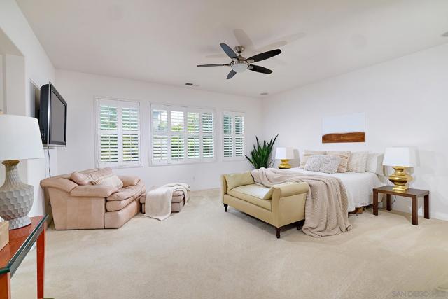 7319 Paseo Capuchina, Carlsbad CA: https://media.crmls.org/mediaz/f1516576-683e-4e48-83c1-ef2f559dd39c.jpg