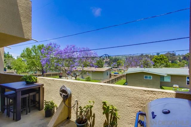 2609 Pico Pl, San Diego CA: https://media.crmls.org/mediaz/f151723b-b241-4bf7-9123-a03d0518aaf5.jpg