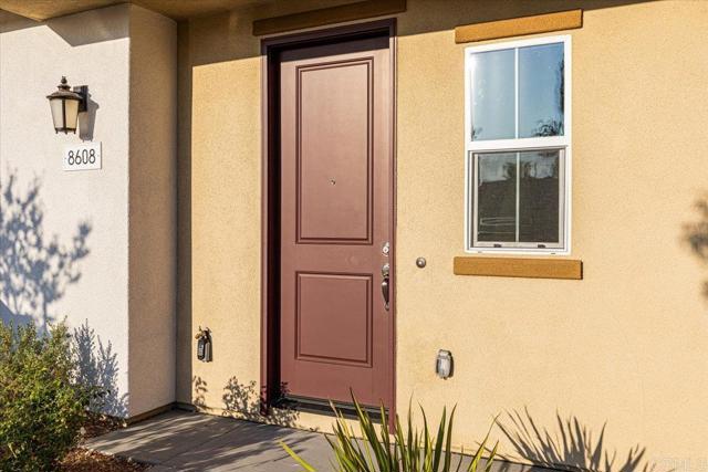 8608 Amherst St, Santee CA: https://media.crmls.org/mediaz/f1517c70-f010-496d-8730-d20a30bc069c.jpg