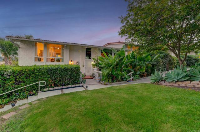 Detail Gallery Image 2 of 34 For 2323 Caringa Way #16,  Carlsbad,  CA 92009 - 2 Beds | 2 Baths