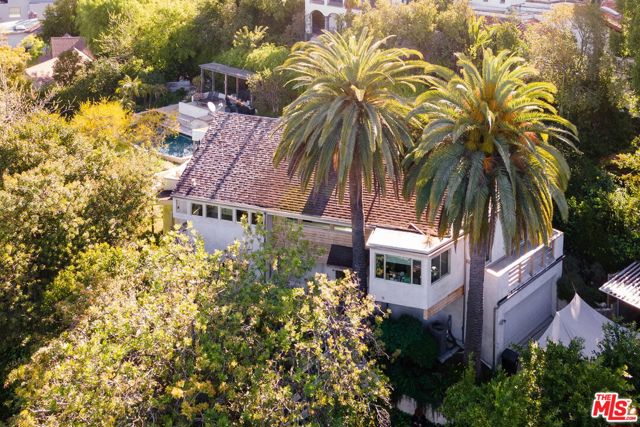 14622 Valley Vista Boulevard, Sherman Oaks CA: https://media.crmls.org/mediaz/f1520451-16d7-479e-a95e-cc824256dcd7.jpg