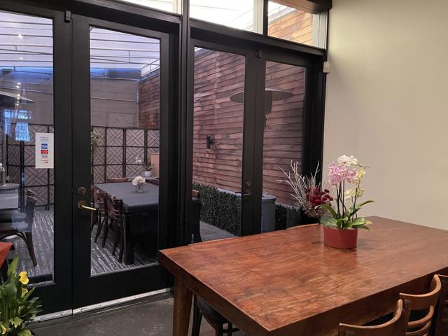 2931 2931 16th Street, San Francisco CA: https://media.crmls.org/mediaz/f15327a7-1e9d-4698-8ff2-e460af1c7aa5.jpg