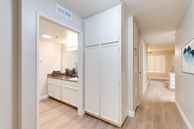 Detail Gallery Image 6 of 11 For 5584 Hardy Ave., San Diego,  CA 92115 - 3 Beds | 2 Baths
