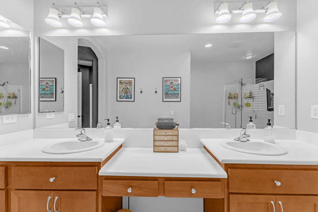 83881 Festivo Court, Indio CA: https://media.crmls.org/mediaz/f155823f-b4d8-436c-879d-9ae46c9bcb29.jpg