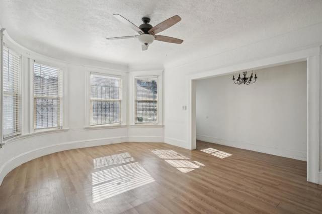 592 22nd Street, Oakland CA: https://media.crmls.org/mediaz/f1568732-021b-49be-a9cf-d54b614de75d.jpg