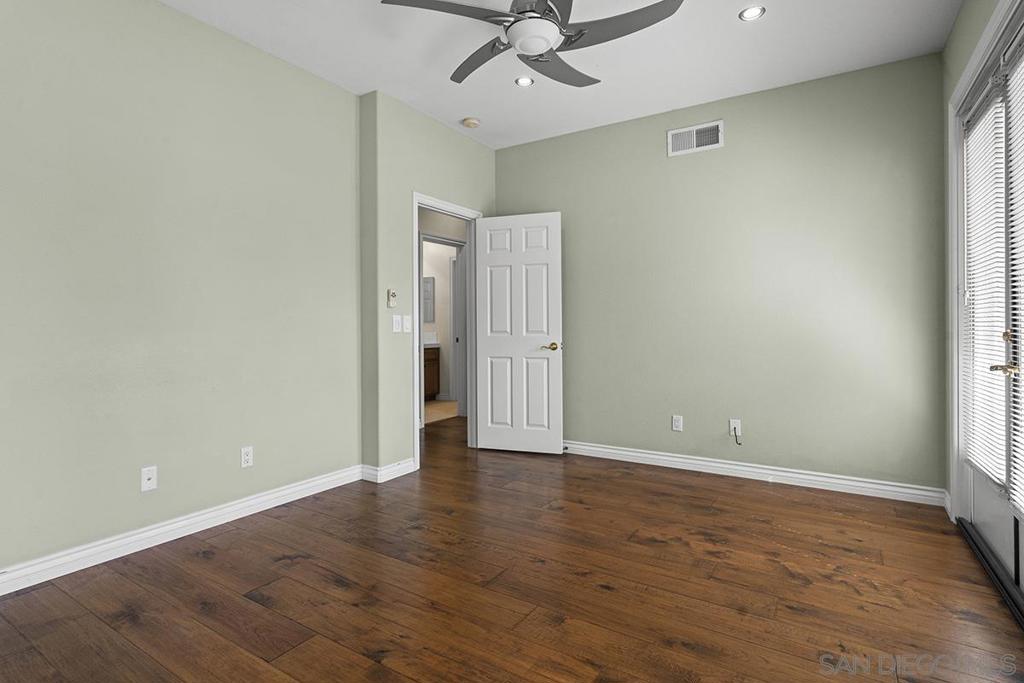 MLS #250043701SD image #52