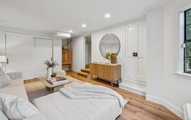 Image 40 of 58 For 3938 Oakmore Rd