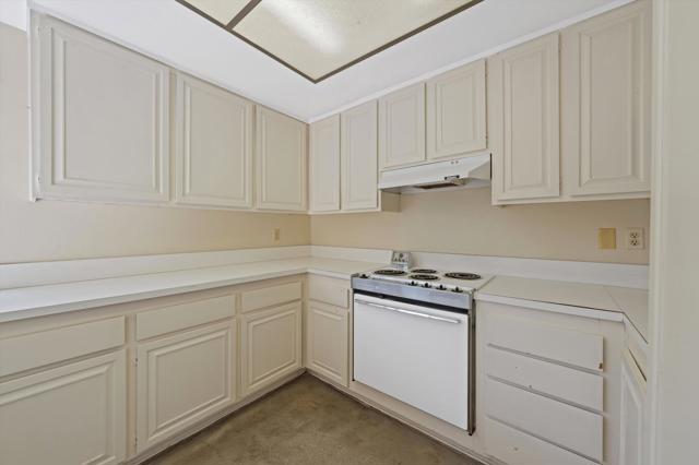 Image 9 of 29 For 600 Palomar Circle