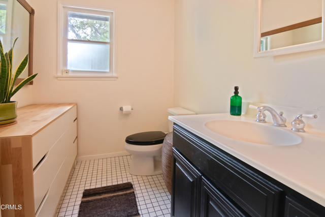 Detail Gallery Image 12 of 19 For 1365 Lomay Pl, Pasadena,  CA  - 3 Beds | 2 Baths