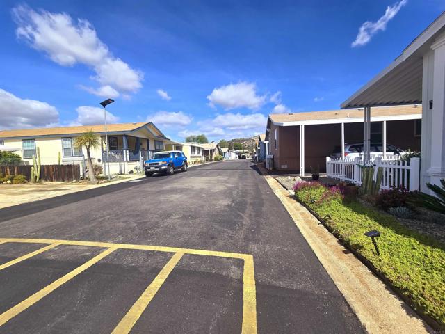 450 E Bradley Avenue, El Cajon CA: https://media.crmls.org/mediaz/f15a8294-cc93-4b26-8172-a24dd392ff84.jpg