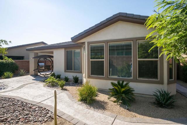 82800 Kingsboro Lane, Indio CA: https://media.crmls.org/mediaz/f15a95b5-44b4-4f17-9b75-cca267418c95.jpg