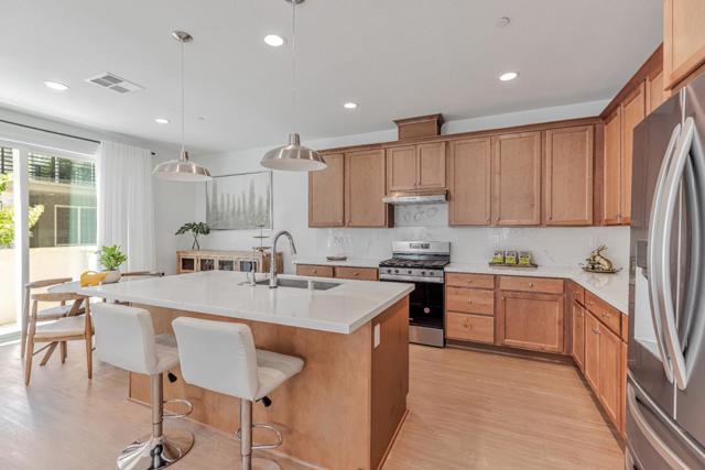 5565 Holly Bay Avenue, Dublin CA: https://media.crmls.org/mediaz/f15ad5b5-7970-46f6-a055-49ba0f0cdd20.jpg