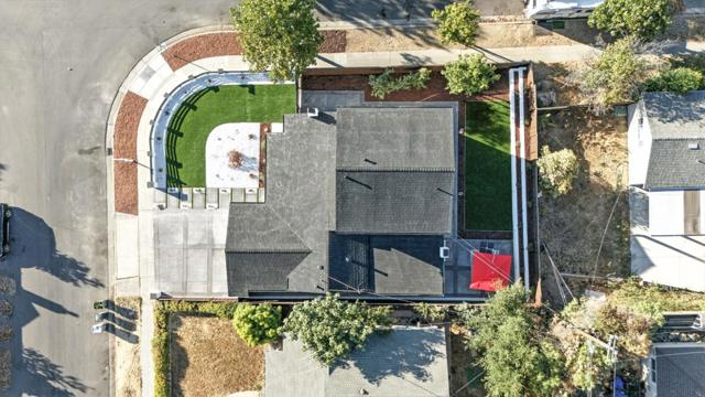 3284 Denton Way, San Jose CA: https://media.crmls.org/mediaz/f15adad3-779d-4cef-9ec1-9141a3c197b9.jpg