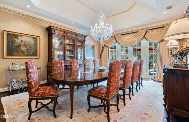 240 W Stafford Road, Thousand Oaks CA: https://media.crmls.org/mediaz/f15bebb6-769f-405b-98be-de9e35e89936.jpg